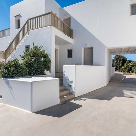 Milia Gi Suites Pollonia Bagian luar foto