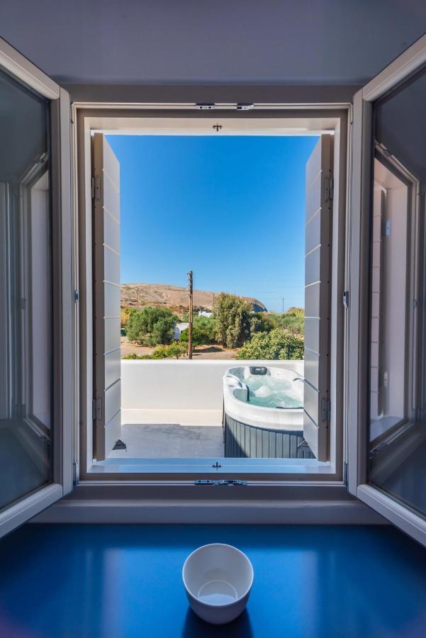 Milia Gi Suites Pollonia Bagian luar foto