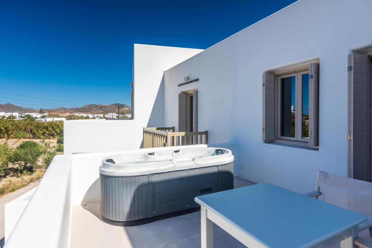 Milia Gi Suites Pollonia Bagian luar foto