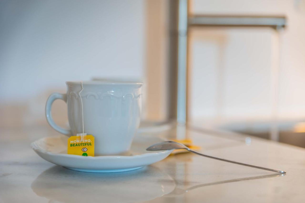 Milia Gi Suites Pollonia Bagian luar foto