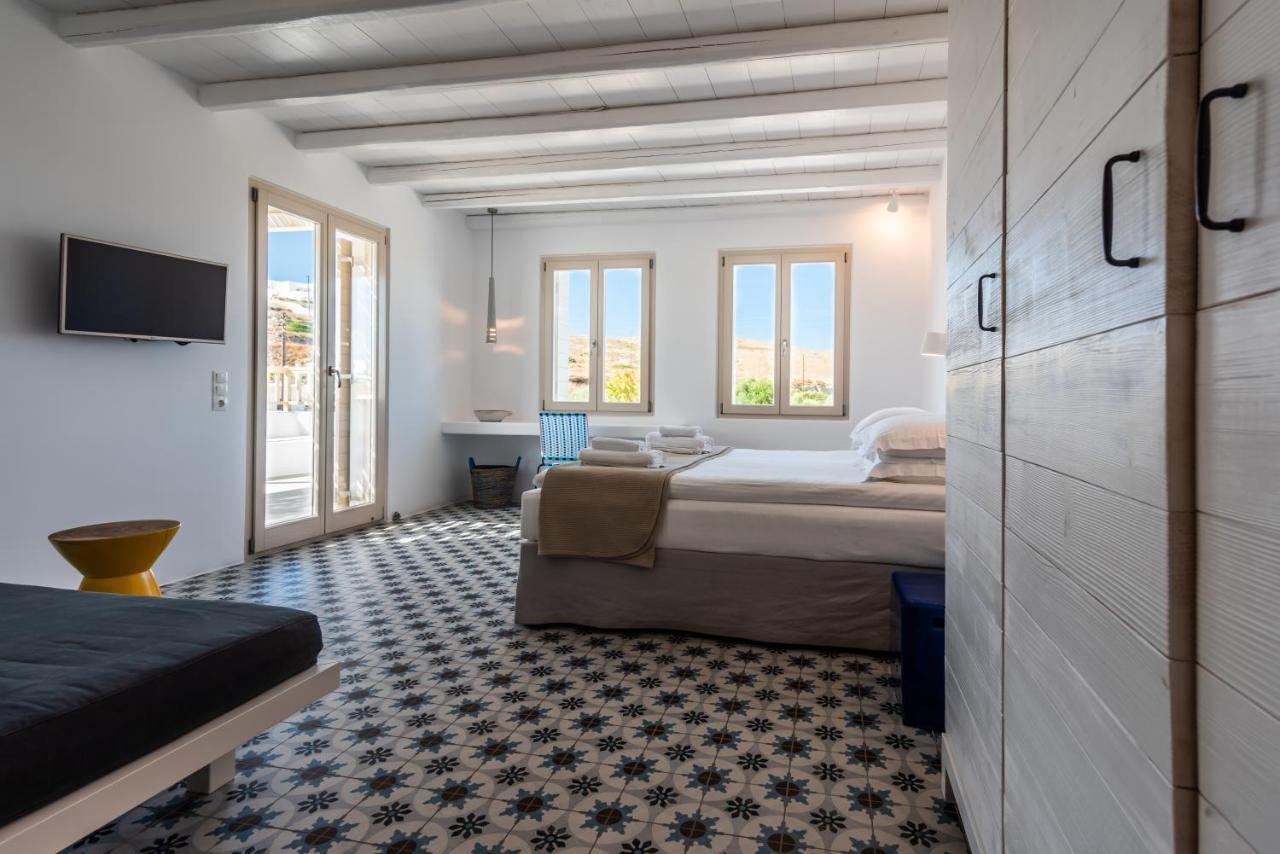 Milia Gi Suites Pollonia Bagian luar foto