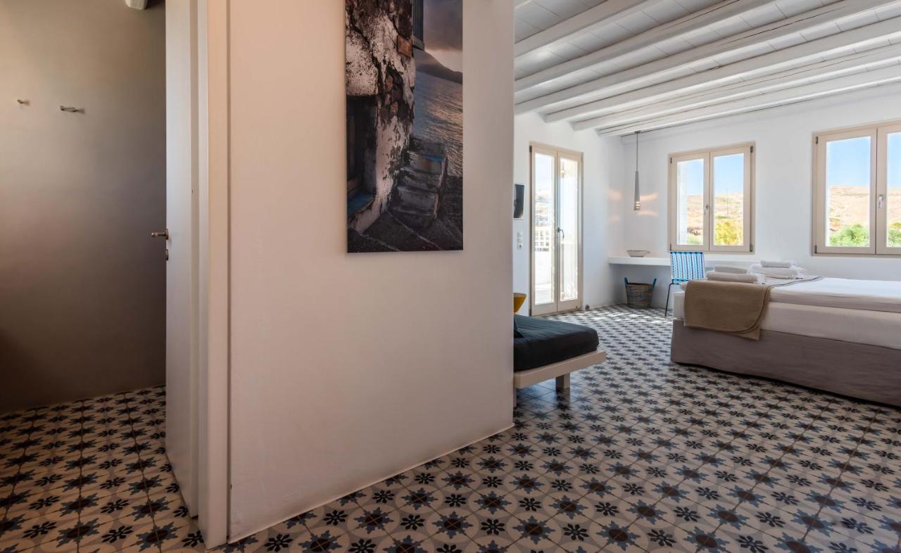 Milia Gi Suites Pollonia Bagian luar foto