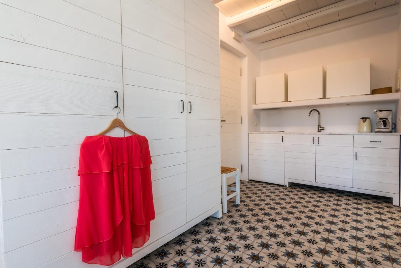 Milia Gi Suites Pollonia Bagian luar foto